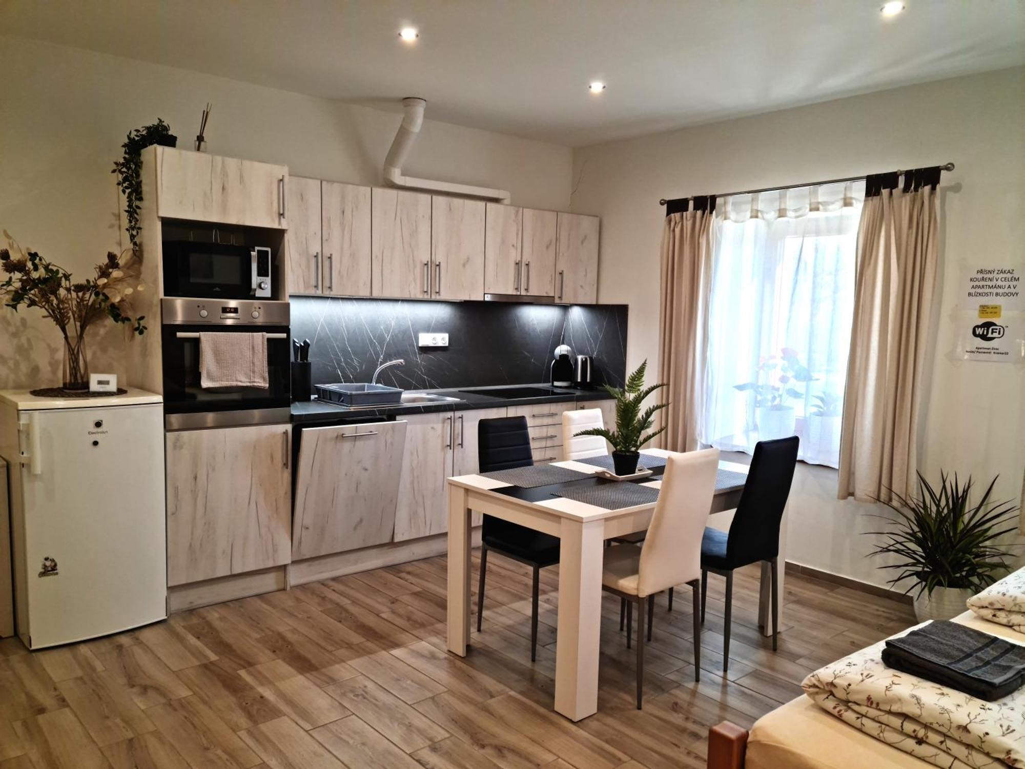 Apartmany Zirec Dvůr Králové nad Labem Εξωτερικό φωτογραφία