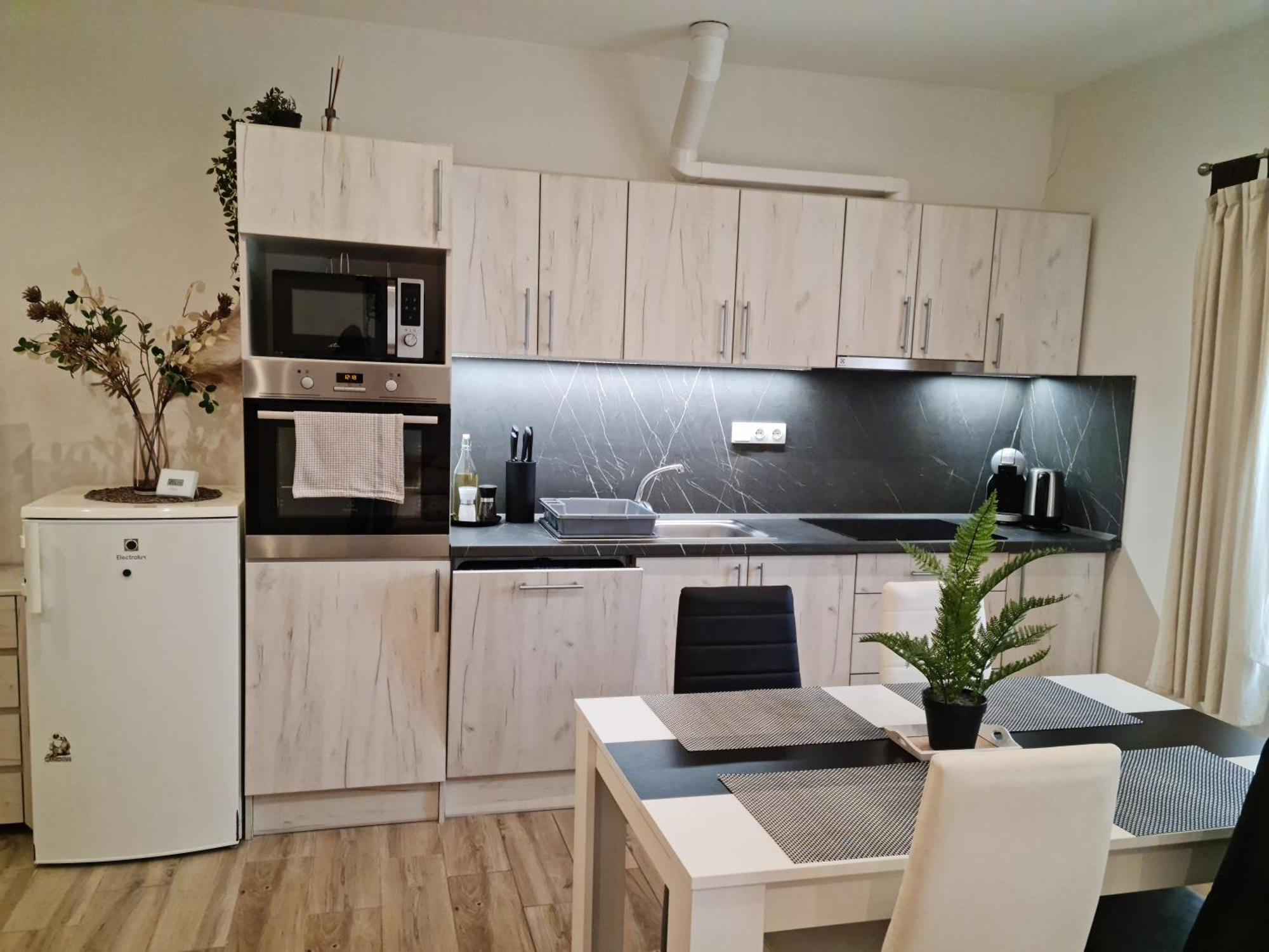 Apartmany Zirec Dvůr Králové nad Labem Εξωτερικό φωτογραφία